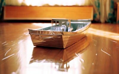 Comment fabriquer un bateau en carton ?