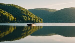 Bateau électrique sur le lac de Sainte-Croix en 2025